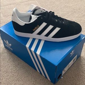 Brand new women’s Adidas gazelle black sneakers